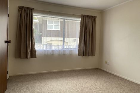 Photo of property in 233 Hepburn Road, Glendene, Auckland, 0602