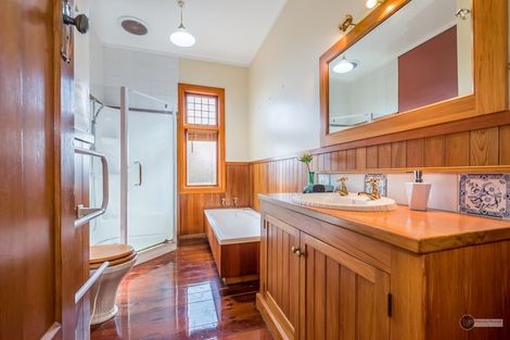 Photo of property in 1a Freyberg Street, Waterloo, Lower Hutt, 5011