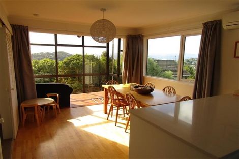 Photo of property in 16 Downing Street, Crofton Downs, Wellington, 6035