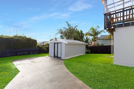 Photo of property in 62 Gallony Avenue, Massey, Auckland, 0614
