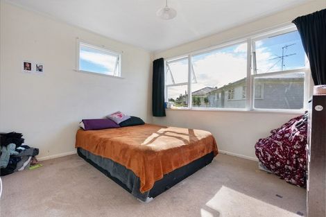 Photo of property in 76 Cargill Street, Papakura, 2110