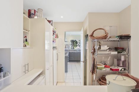 Photo of property in 20 Rangiwai Road, Titirangi, Auckland, 0604