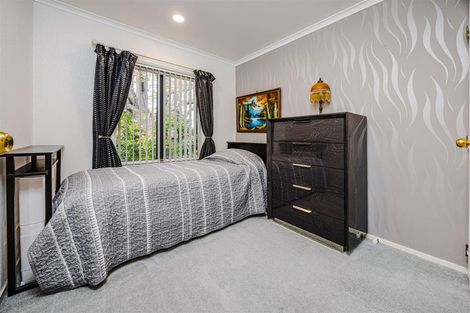 Photo of property in Tuscany Towers, 12/1 Ambrico Place, New Lynn, Auckland, 0600