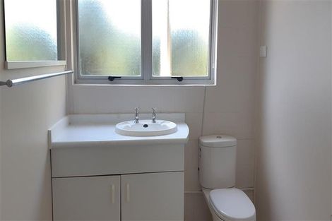 Photo of property in 1 Phillipa Place, Browns Bay, Auckland, 0630