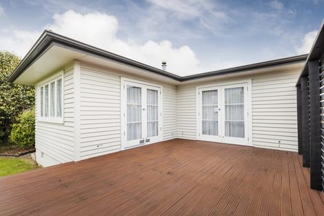 Photo of property in 10 Antrim Place, Hokowhitu, Palmerston North, 4410