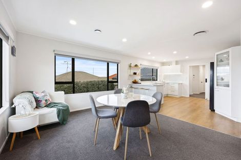 Photo of property in 1/14 Kells Place, Botany Downs, Auckland, 2010