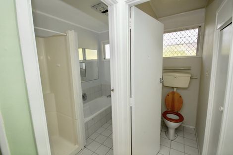 Photo of property in 2 Linwood Avenue, Forrest Hill, Auckland, 0620