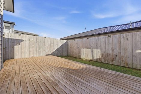 Photo of property in 9 Mokopapa Street, Takanini, 2112