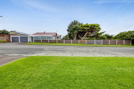 Photo of property in 32 Norfolk Street, Patea, 4520