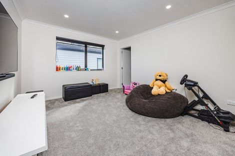 Photo of property in 74 Tir Conaill Avenue, Flat Bush, Auckland, 2019