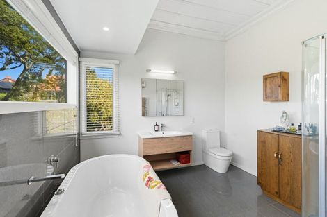 Photo of property in 7 Strathmore Crescent, Roslyn, Dunedin, 9010