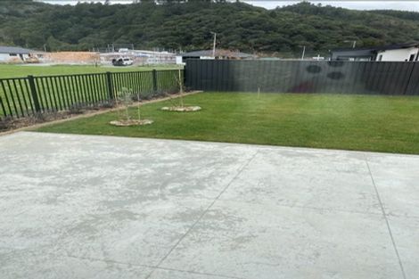 Photo of property in 8 Pattullo Crescent, Wallaceville, Upper Hutt, 5018