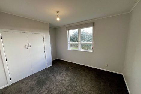 Photo of property in 15 Pine Avenue, Henderson, Auckland, 0612