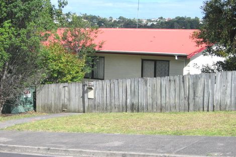 Photo of property in 1/9 Valecrest Place, Bayview, Auckland, 0629