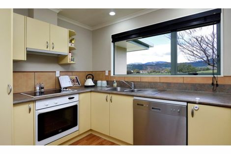 Photo of property in 8 Longfields Road, Brightwater, 7022