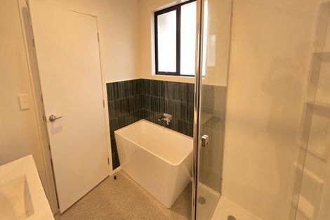 Photo of property in 30c Russell Road, Manurewa, Auckland, 2102