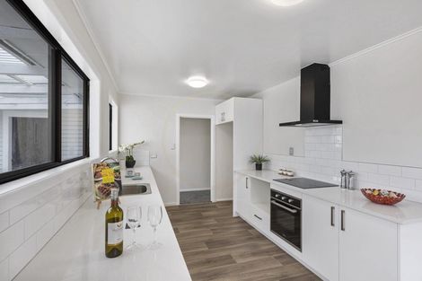 Photo of property in 14 Clayton Road, Manurewa, Auckland, 2102