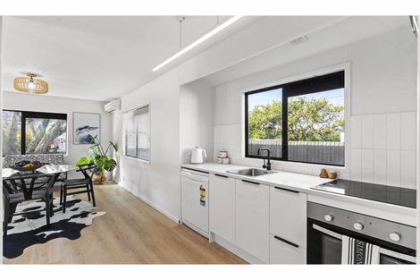 Photo of property in 39 Hutton Street, Otahuhu, Auckland, 1062