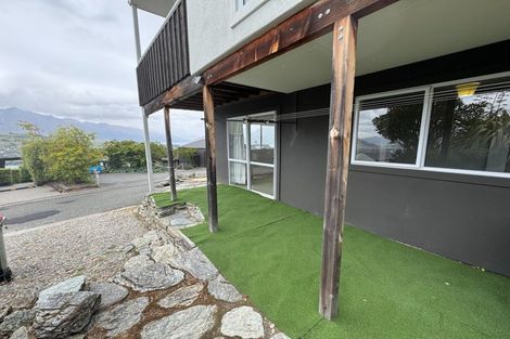 Photo of property in 2 Sunrise Lane, Queenstown, 9300
