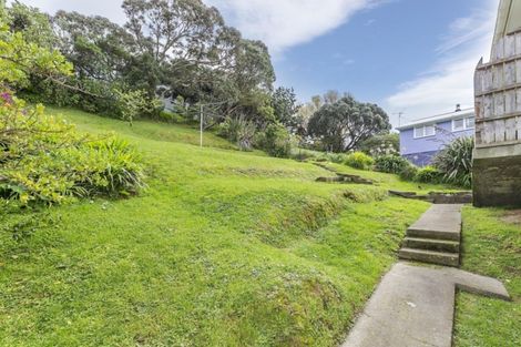 Photo of property in 11 Arene Grove, Titahi Bay, Porirua, 5022