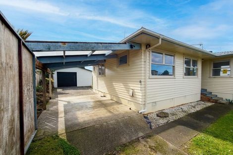 Photo of property in 4 Ainsdale Place, Manurewa, Auckland, 2102