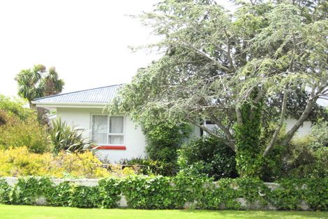 Photo of property in 8 Laing Crescent, Heathcote Valley, Christchurch, 8022