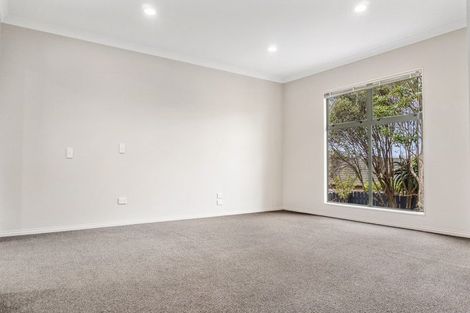 Photo of property in 6 Chadlington Avenue, Henderson, Auckland, 0612