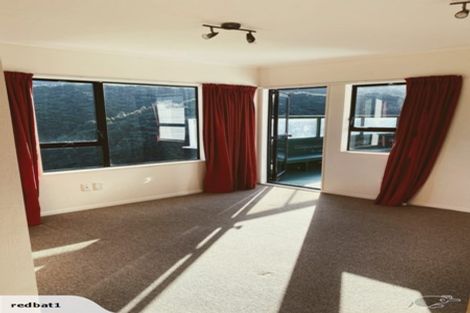 Photo of property in 117 Stratton Street, Normandale, Lower Hutt, 5010