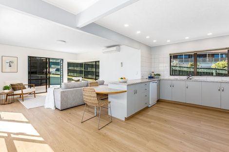 Photo of property in 19 Kinloch Place, Papakowhai, Porirua, 5024