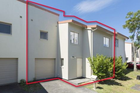 Photo of property in 9 Lockington Avenue, Henderson, Auckland, 0612