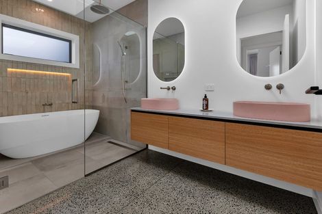 Photo of property in 24 Camelot Court, Maungatapere, 0179