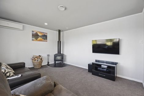 Photo of property in 1 Stephen Street, Halfway Bush, Dunedin, 9010