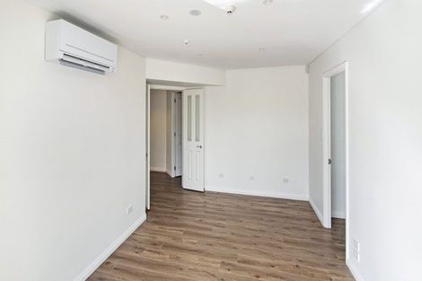 Photo of property in 2/8b Rugby Road, Birkenhead, Auckland, 0626