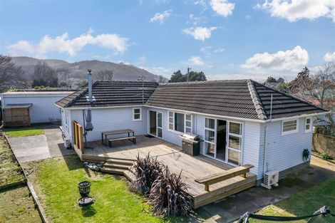 Photo of property in 140 Mcleod Street, Elderslea, Upper Hutt, 5018