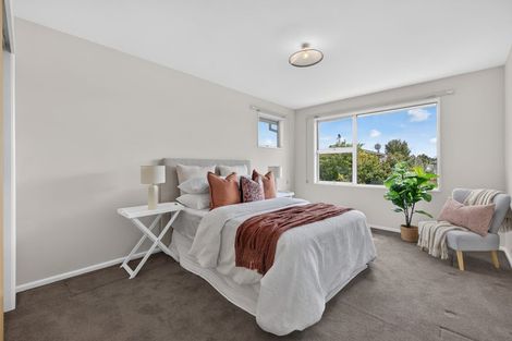 Photo of property in 20 Delaware Crescent, Russley, Christchurch, 8042