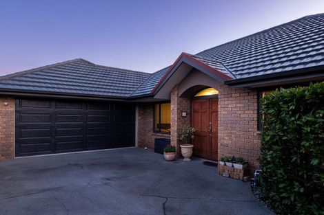 Photo of property in 17 Evergreen Place, Parklands, Christchurch, 8083
