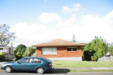 Photo of property in 1/8 Alton Terrace, Pakuranga Heights, Auckland, 2010