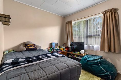 Photo of property in 2/20 Landsdale Place, Massey, Auckland, 0614