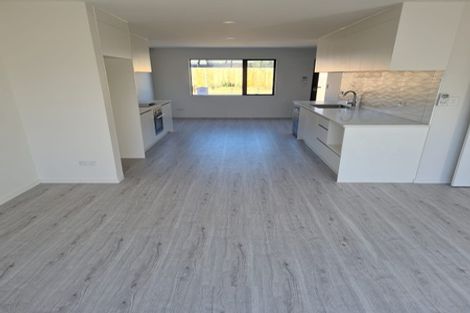 Photo of property in 8d Roys Road, Weymouth, Auckland, 2103