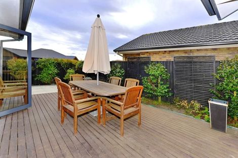 Photo of property in 3 Woodhaven Place, Parklands, Christchurch, 8083