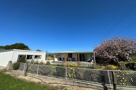 Photo of property in 14 Curries Road, Karamea, 7893