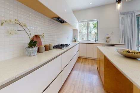 Photo of property in 39 Scarlet Oak Drive, Schnapper Rock, Auckland, 0632