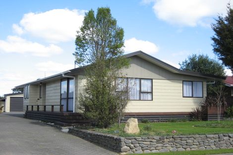 Photo of property in 4 Mansell Crescent, Bulls, 4818