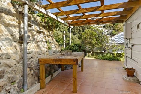 Photo of property in 22 Lindum Terrace, Roseneath, Wellington, 6011