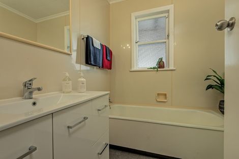 Photo of property in 1014 Tremaine Avenue, Roslyn, Palmerston North, 4414