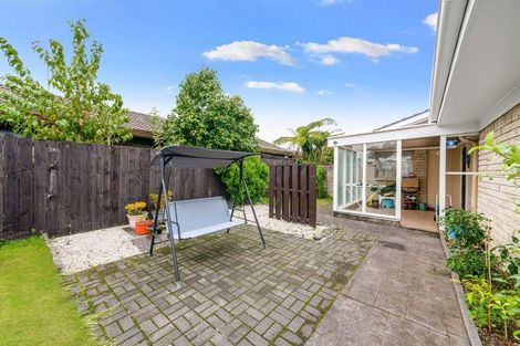 Photo of property in 23 Sunnypark Avenue, Rosehill, Papakura, 2113