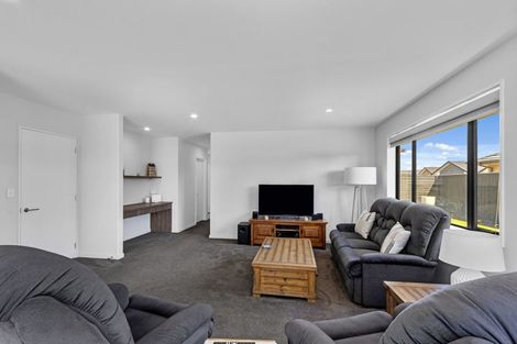 Photo of property in 25 William Deans Drive, Prebbleton, 7604