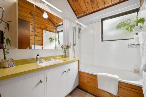 Photo of property in 10 Utuhina Road, Springfield, Rotorua, 3015