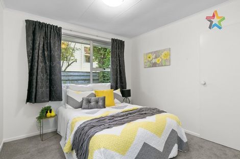 Photo of property in 6 Waipuna Grove, Stokes Valley, Lower Hutt, 5019