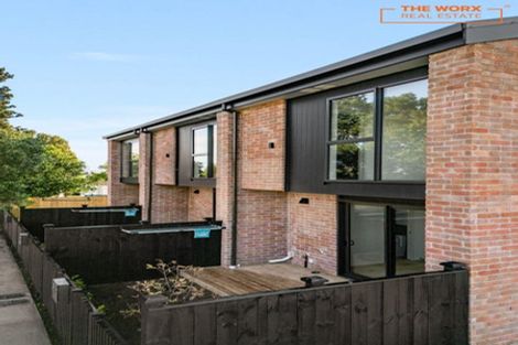 Photo of property in 1/17 Matapouri Road, Mangere Bridge, Auckland, 2022